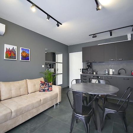 Sunset Apartment Aircon - Self Check-In 24H Wroclaw Bagian luar foto